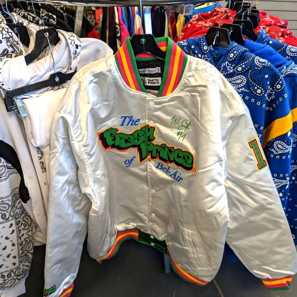 Bomber jacket - Picture 1 of 2